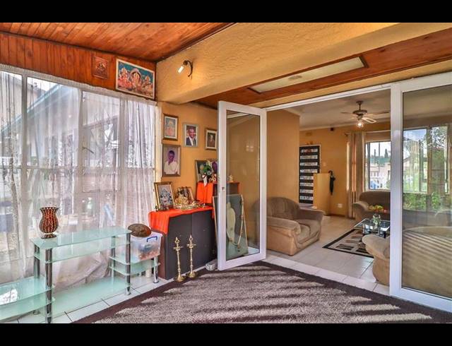 3 BEDROOM HOUSE FOR SALE IN SOUTH CREST